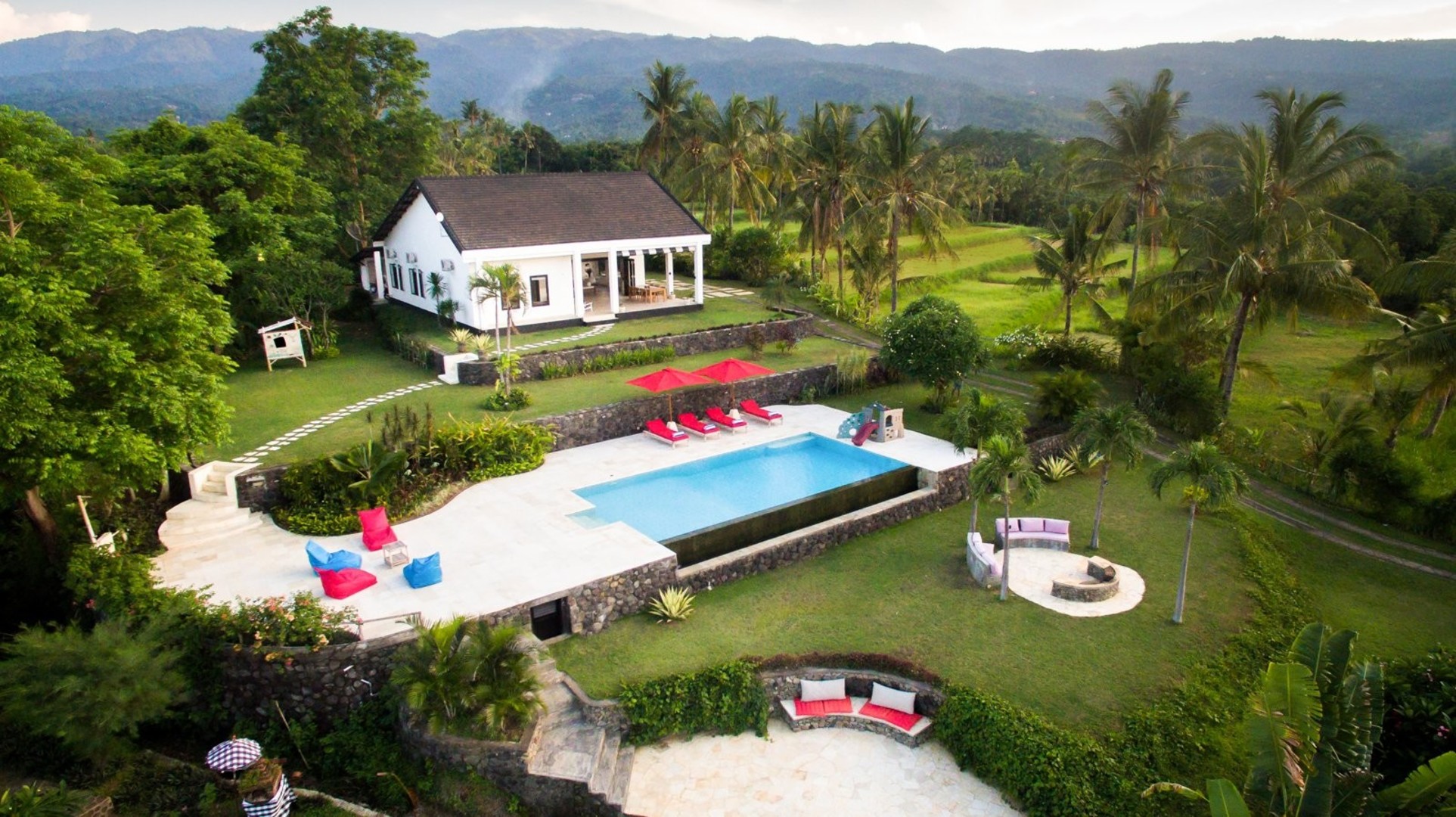 Muhteşem Havuz ve Deniz Manzaralı Güzel 3BR Villa, Bali Villa 2235