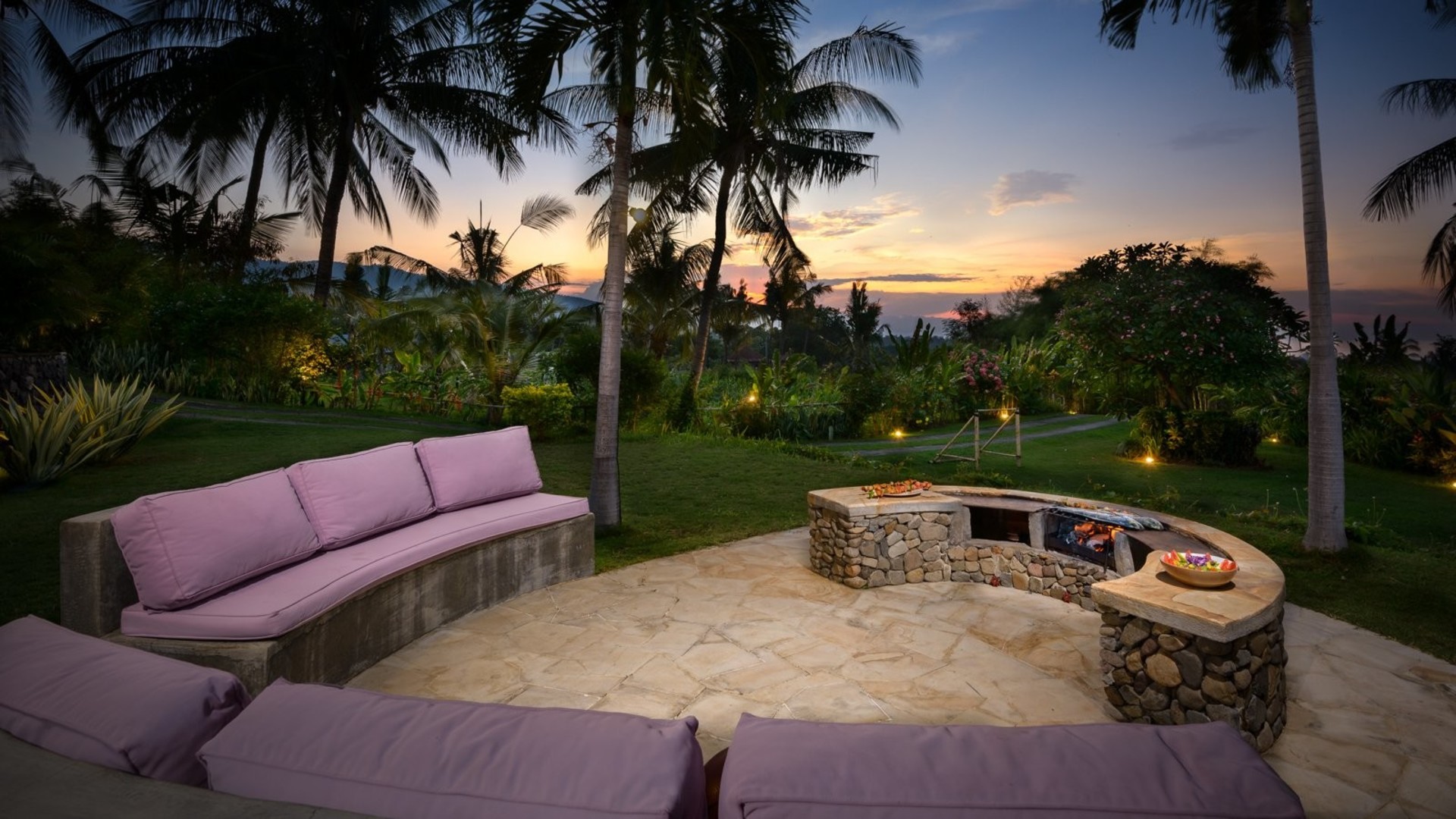 Muhteşem Havuz ve Deniz Manzaralı Güzel 3BR Villa, Bali Villa 2235