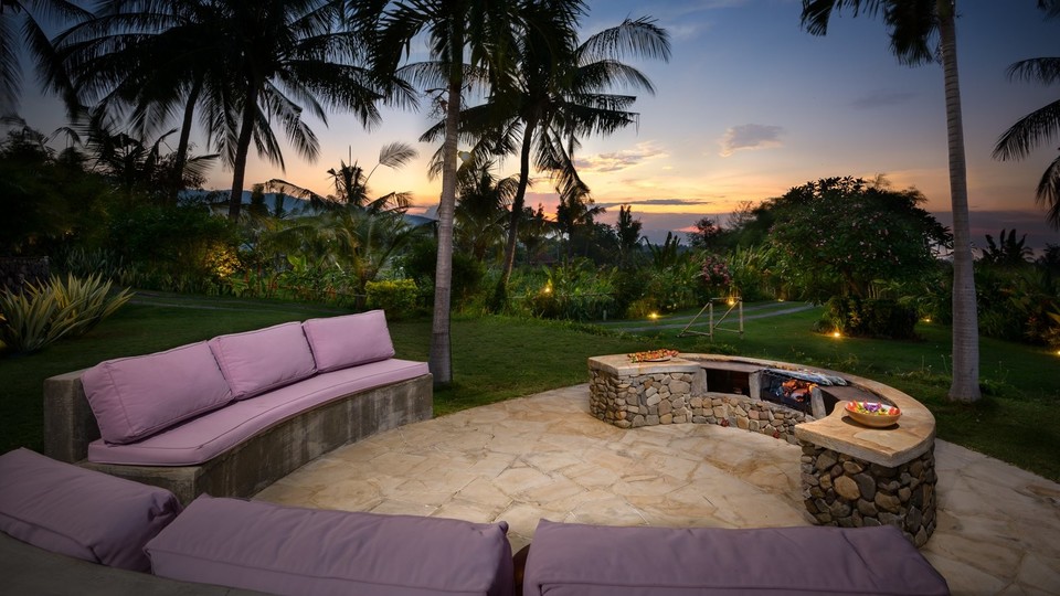 Muhteşem Havuz ve Deniz Manzaralı Güzel 3BR Villa, Bali Villa 2235