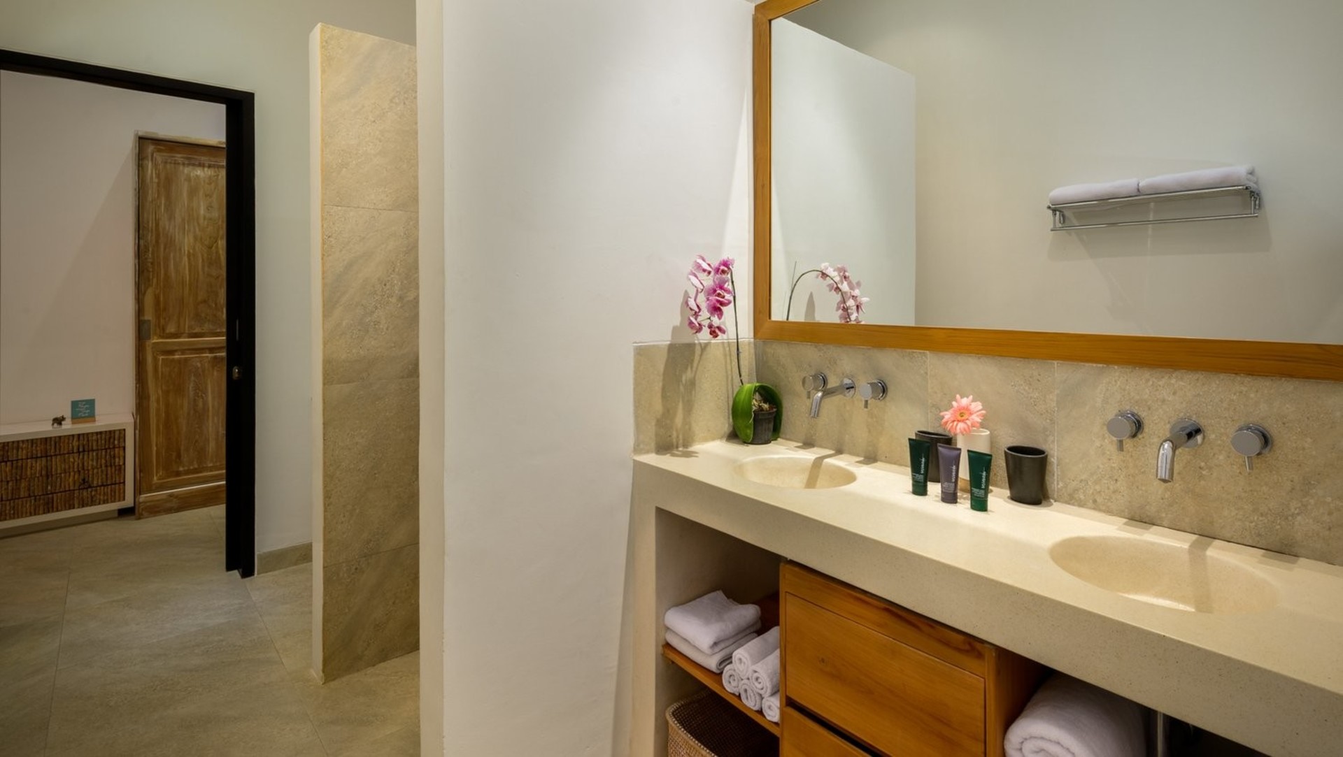 Muhteşem Havuz ve Deniz Manzaralı Güzel 3BR Villa, Bali Villa 2235