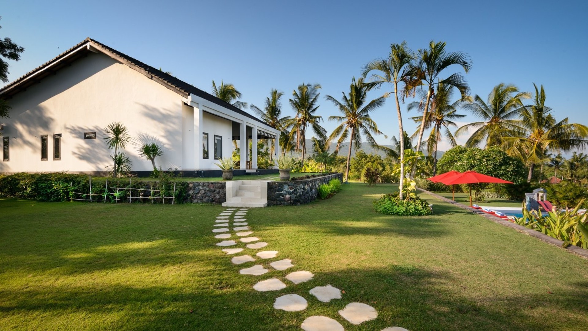 Muhteşem Havuz ve Deniz Manzaralı Güzel 3BR Villa, Bali Villa 2235