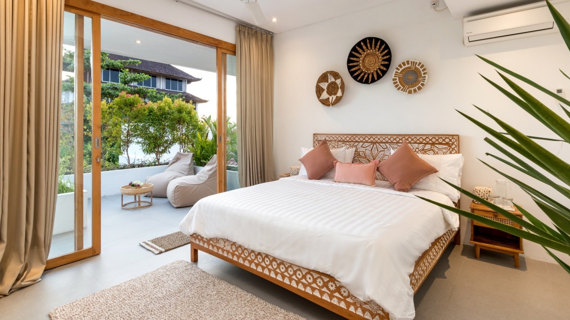 Tam Donanımlı 4BR Villa, Havuzlu ve Bahçeli, Bali Villa 2236'nın Keyfini Çıkarın