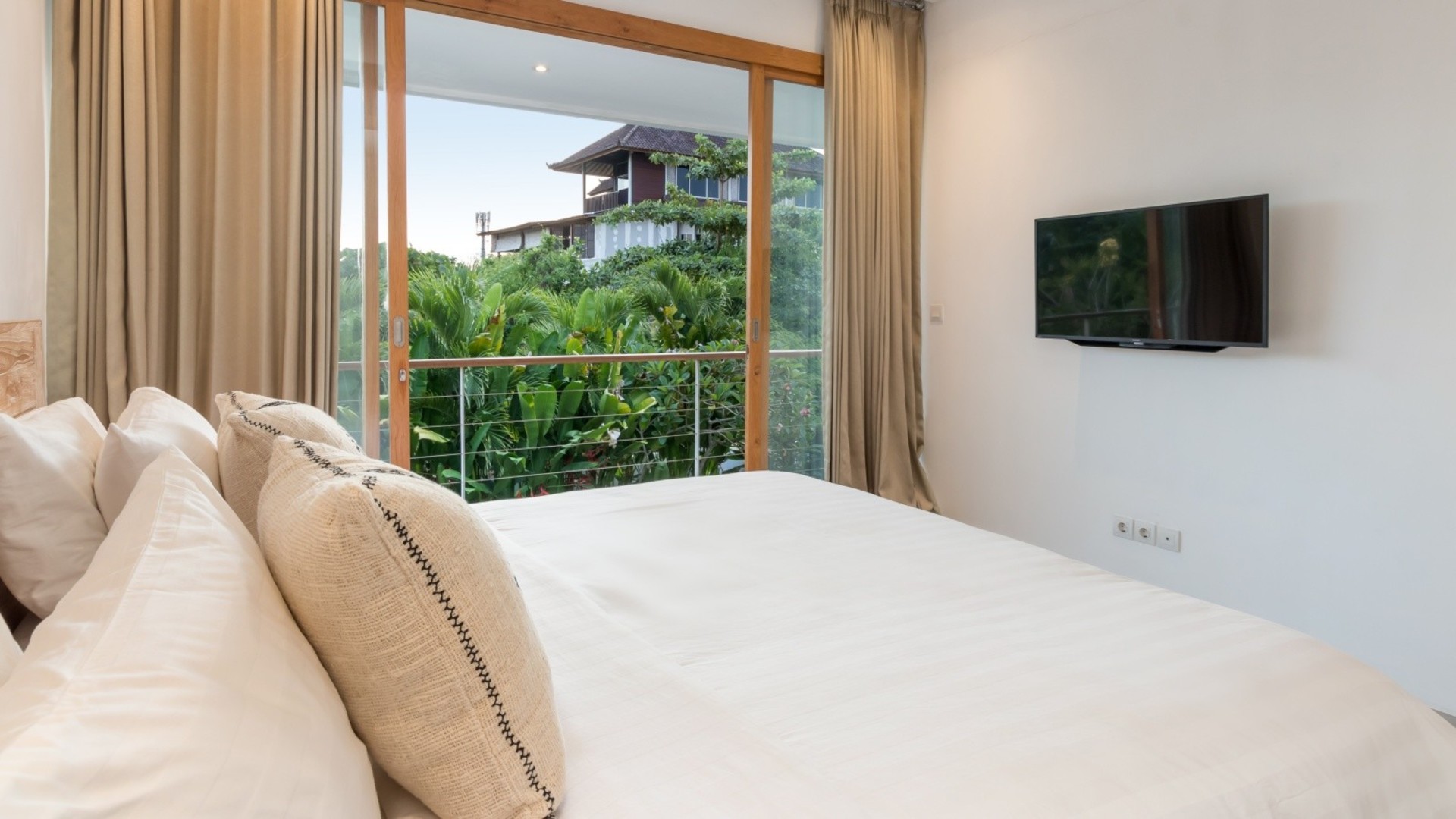 Tam Donanımlı 4BR Villa, Havuzlu ve Bahçeli, Bali Villa 2236'nın Keyfini Çıkarın