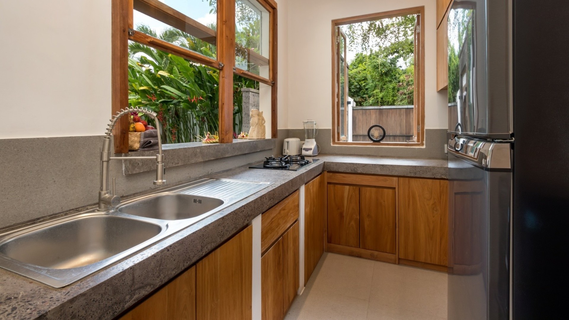 Tam Donanımlı 4BR Villa, Havuzlu ve Bahçeli, Bali Villa 2236'nın Keyfini Çıkarın