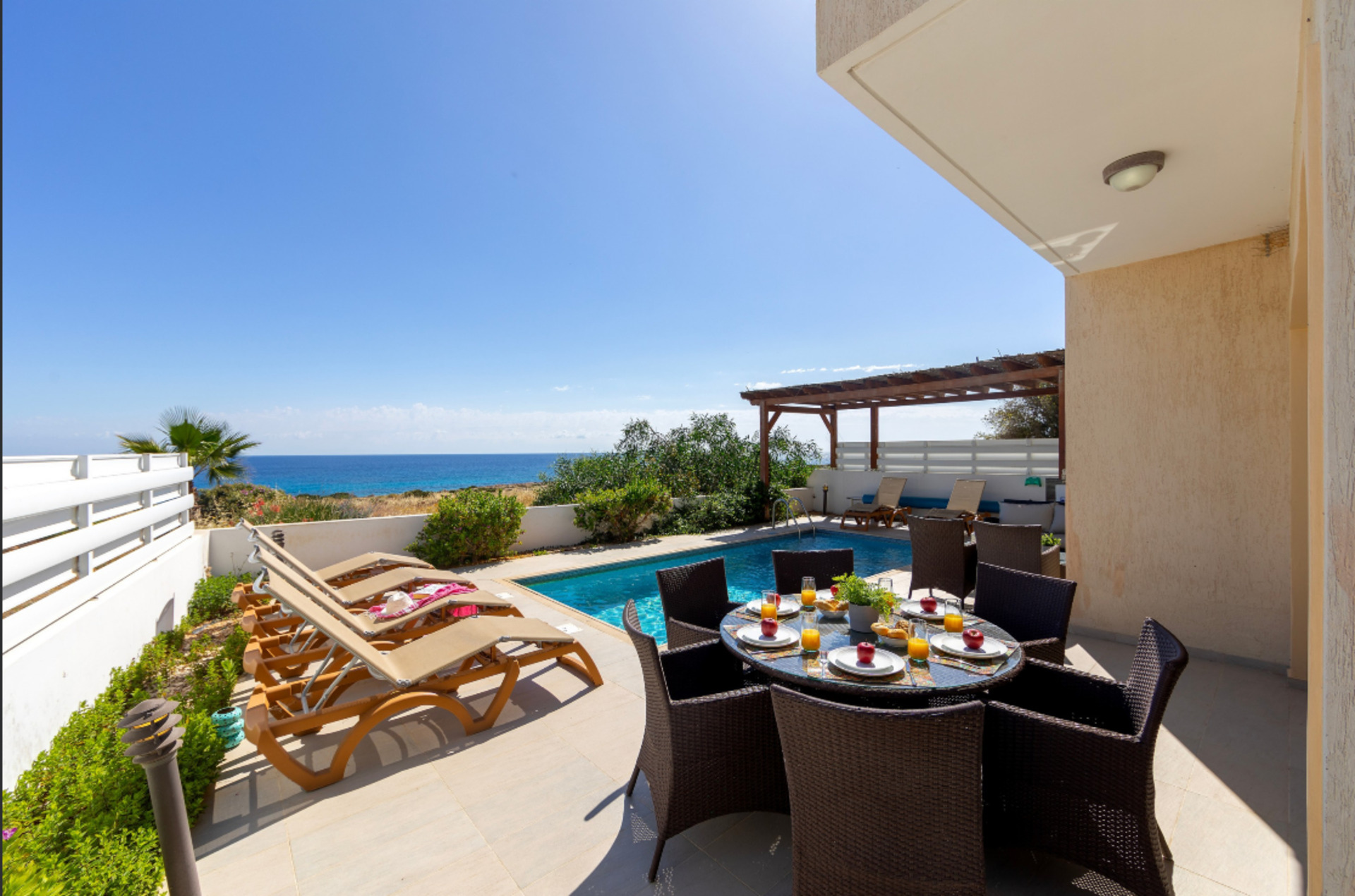 En Lüks Villa, Protaras Villa 1716
