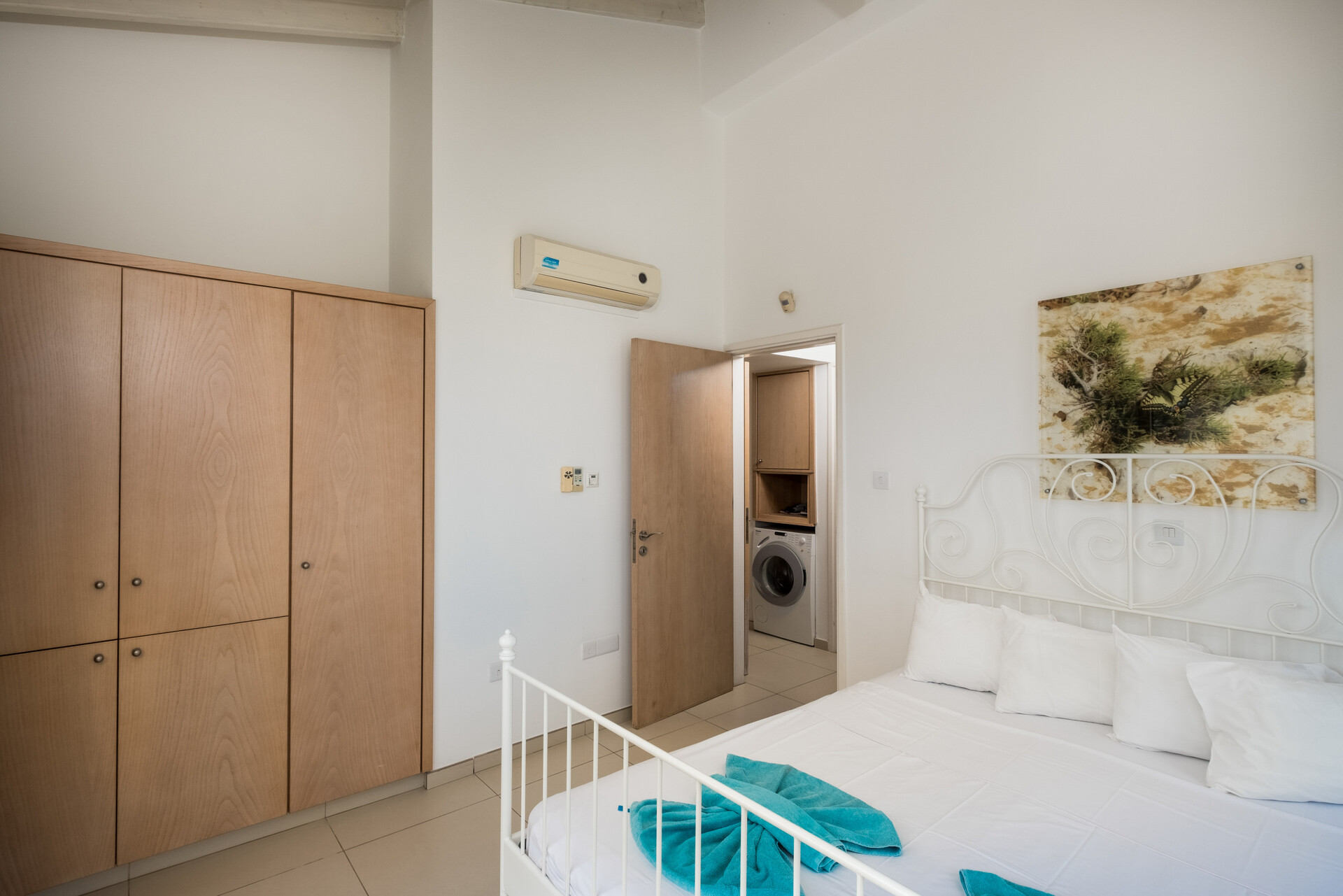 Ailenizin Protaras'taki Bu Lüks Çağdaş Tarzdaki Villayı Kiraladığını Hayal Edin, Protaras Villa 1718