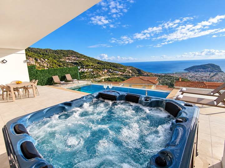 Özel Havuzlu ve Güzel Deniz Manzaralı Villa, Alanya Villa 1004