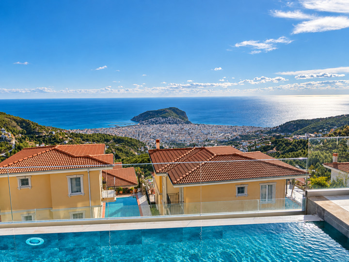 Özel Havuzlu ve Güzel Deniz Manzaralı Villa, Alanya Villa 1004