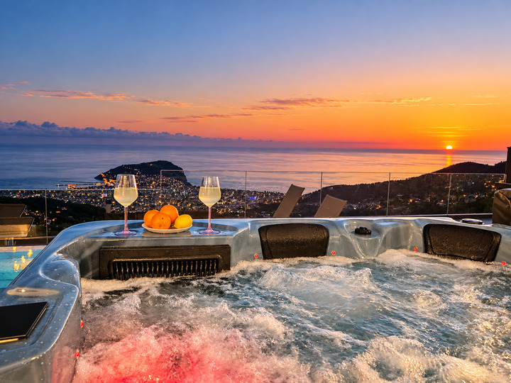 Özel Havuzlu ve Güzel Deniz Manzaralı Villa, Alanya Villa 1004