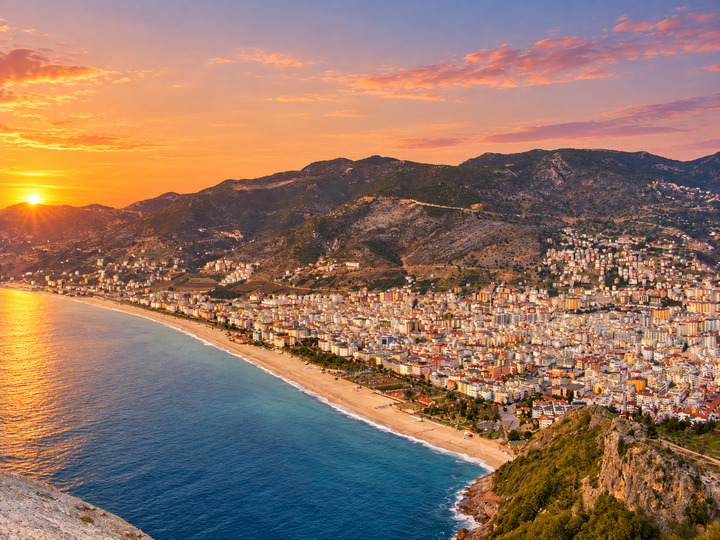 Özel Havuzlu ve Güzel Deniz Manzaralı Villa, Alanya Villa 1004