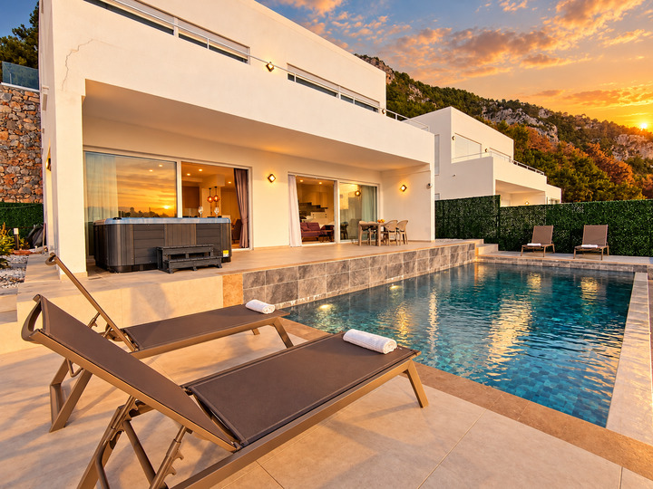 Özel Havuzlu ve Güzel Deniz Manzaralı Villa, Alanya Villa 1004