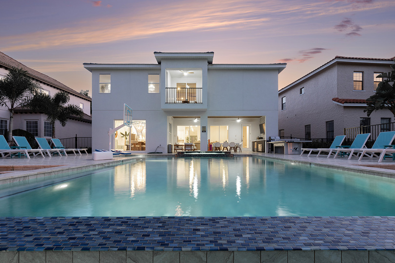 Orlando'daki Reunion Resort'ta Birinci Sınıf Olanaklara Sahip Güzel Villa Villa 1011