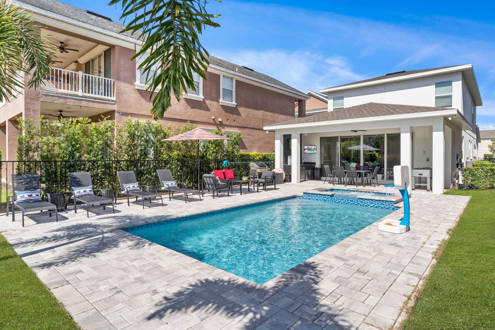 Mükemmel 4 Yatak Odalı Villayı Kiralayın, Reunion Resort Villa 1018