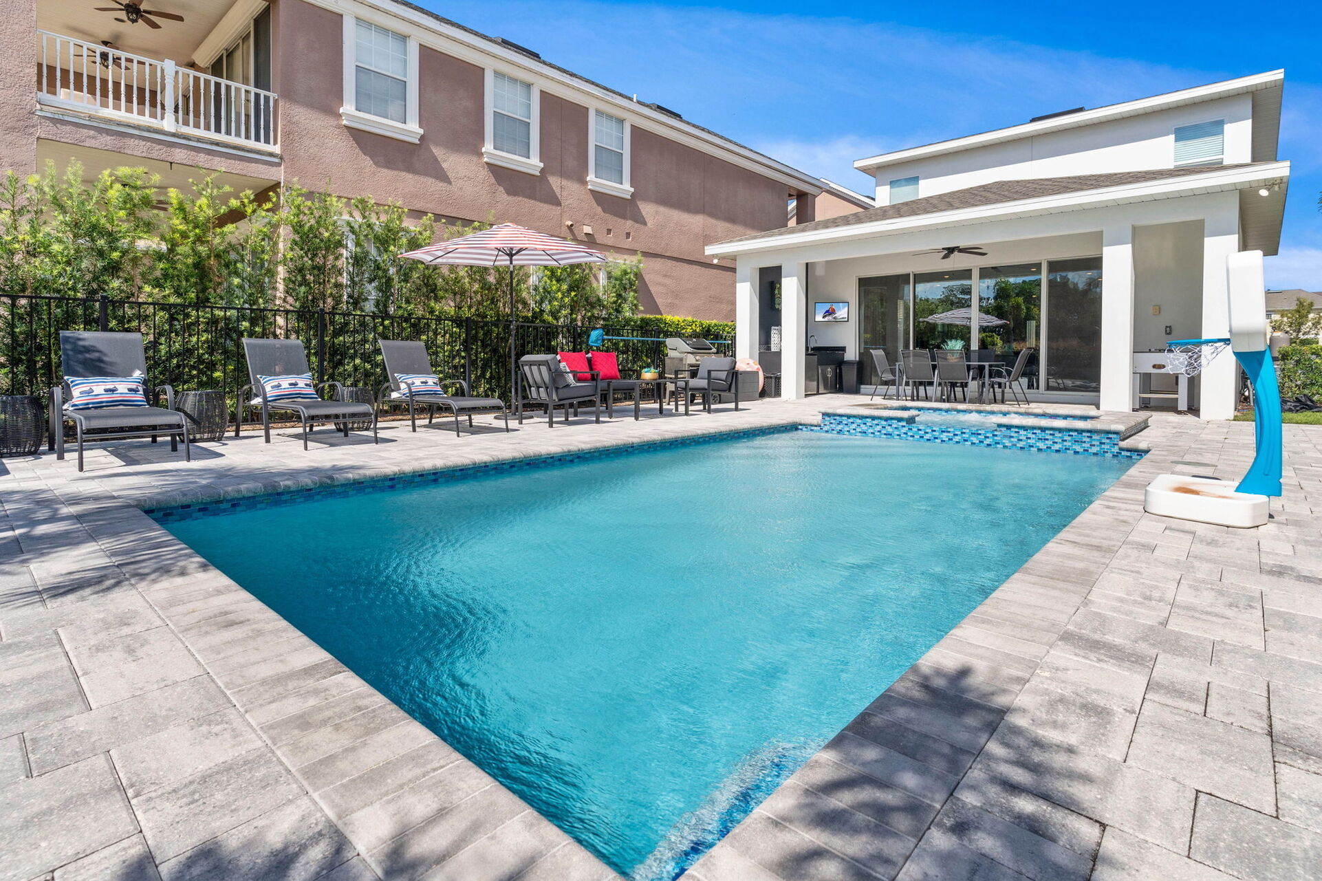 Mükemmel 4 Yatak Odalı Villayı Kiralayın, Reunion Resort Villa 1018