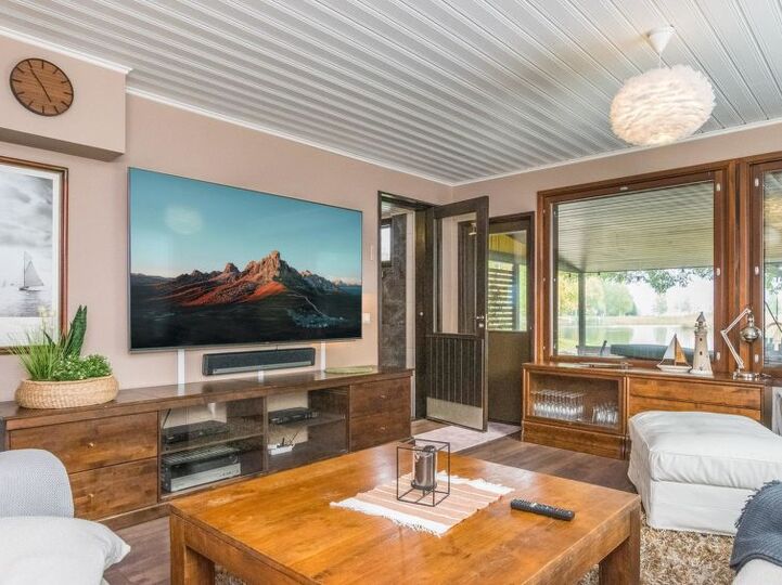 Etelä-Savo'da Modern 4 Yatak Odalı Villa,1117