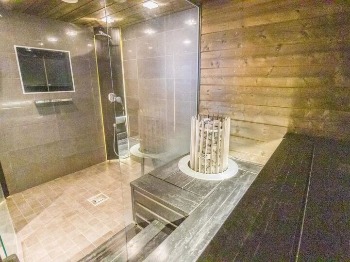 Mükemmel Aile İnziva Yeri, Pelkosenniemi 1256