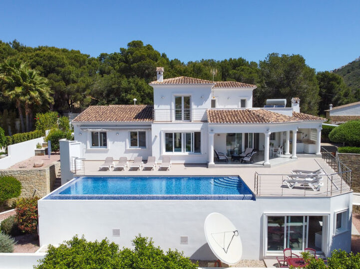 Deniz Kenarı Cazibesi: Zarif 4 Yatak Odalı Villa, 1030, Teulada, Spain