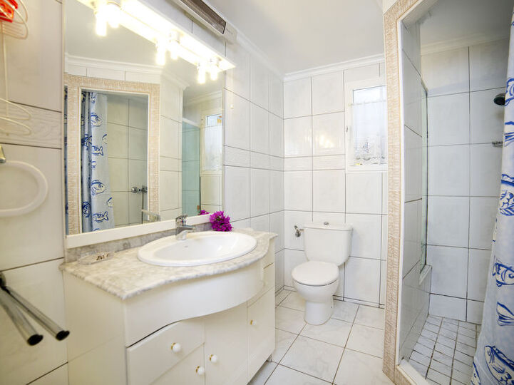 Costa Blanca'da Sakin Vaha, 1034