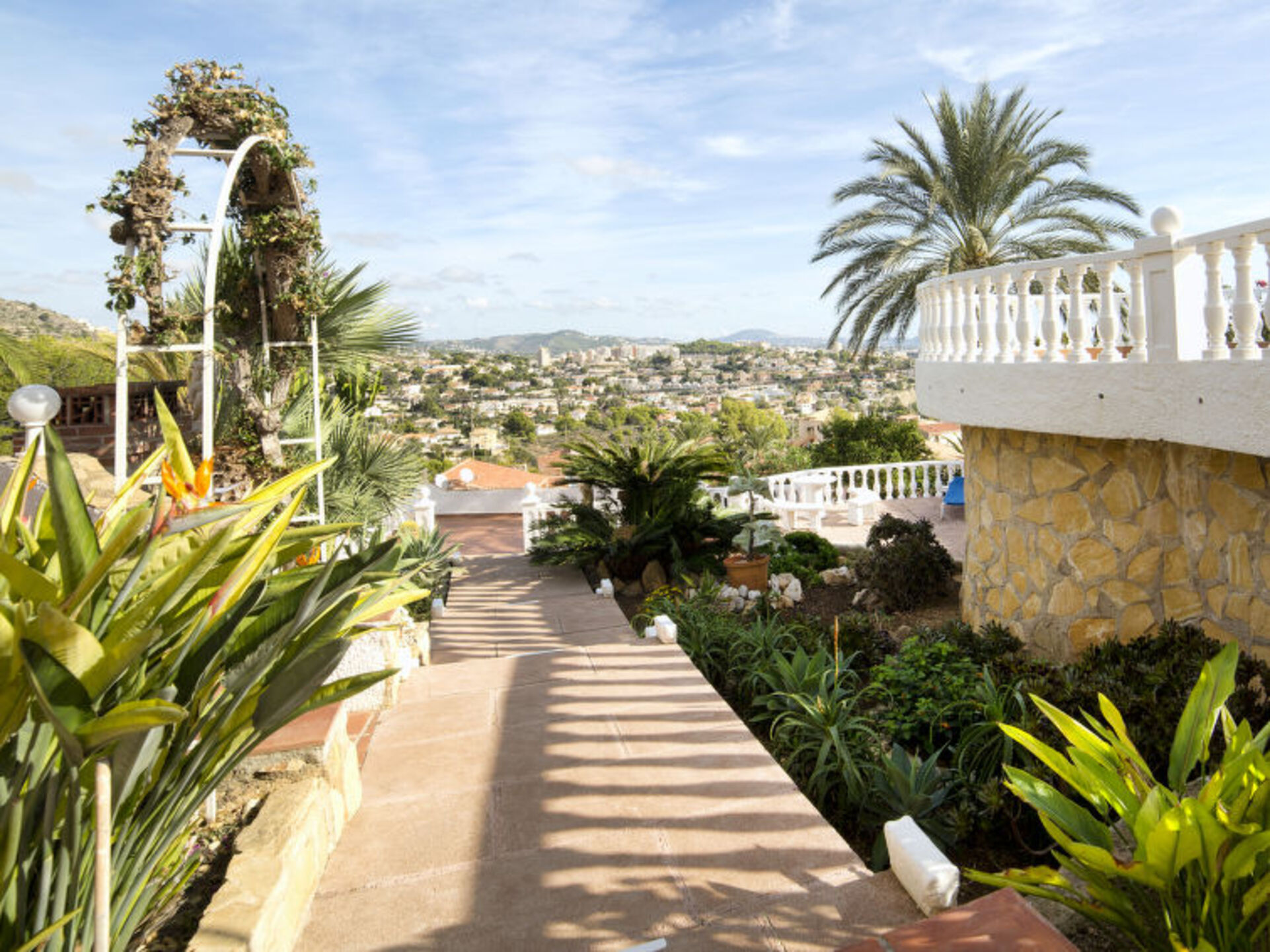 Costa Blanca'da Sakin Vaha, 1034