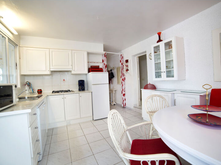Costa Blanca'da Sakin Vaha, 1034