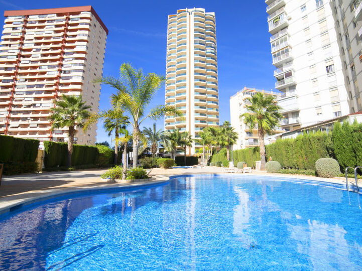 Deniz Kenarı Mutluluğu: 2 Yatak Odalı Villa, 1042, Calp, Spain