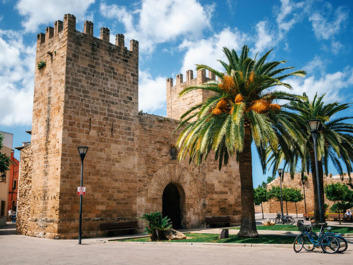 Balear Adaları'nın Kalbinde Huzurlu Bir Vaha, 1611