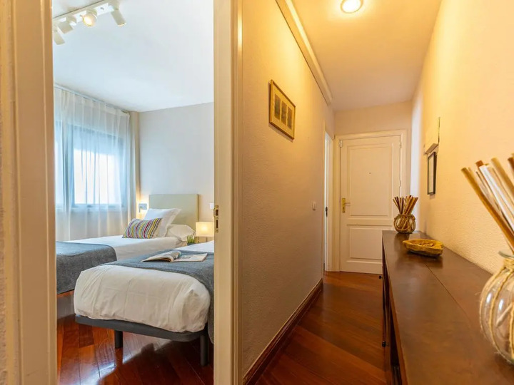 Kanarya Adaları'nda 4 Yatak Odalı Villa, 1077
