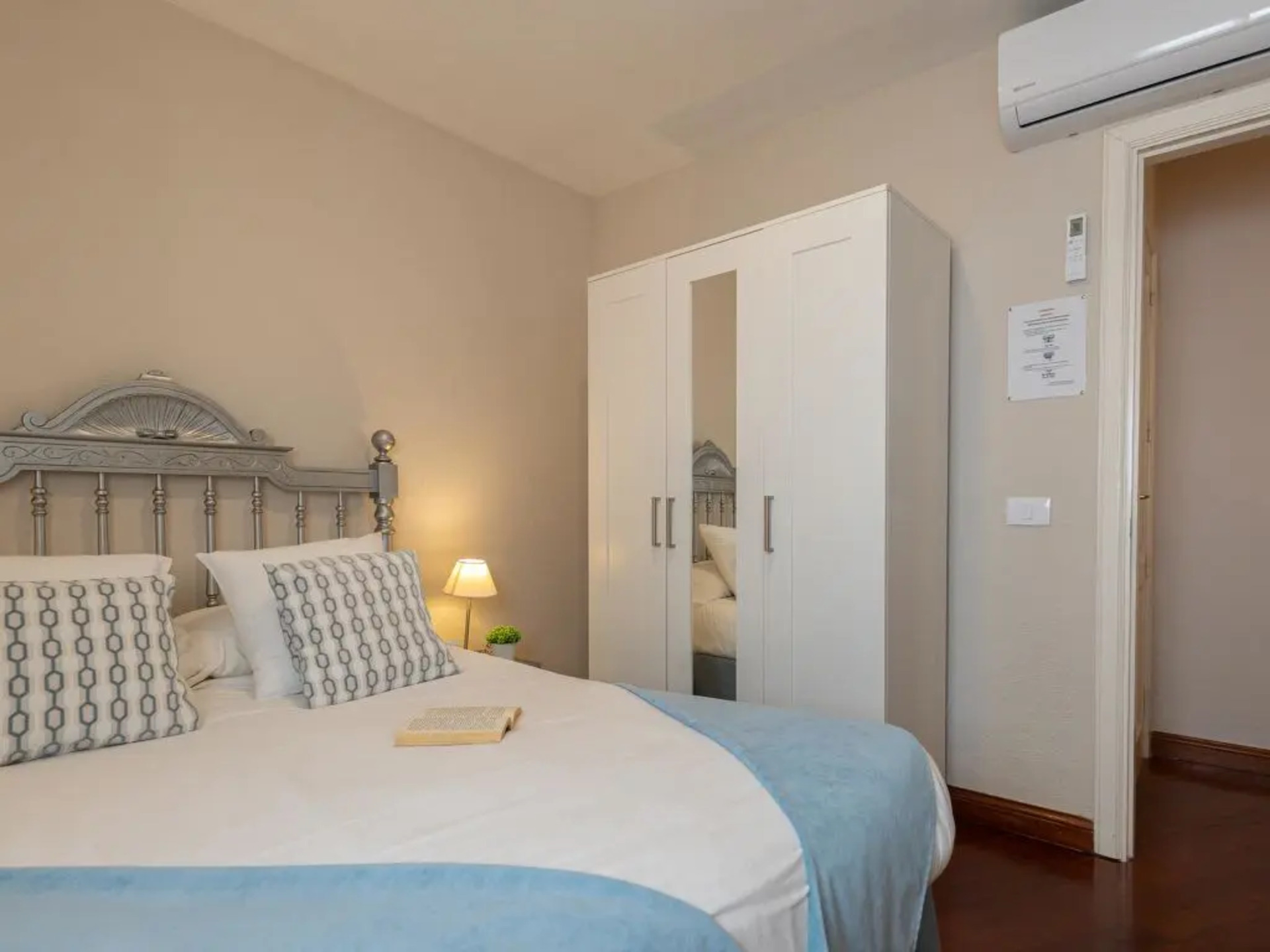 Kanarya Adaları'nda 4 Yatak Odalı Villa, 1077
