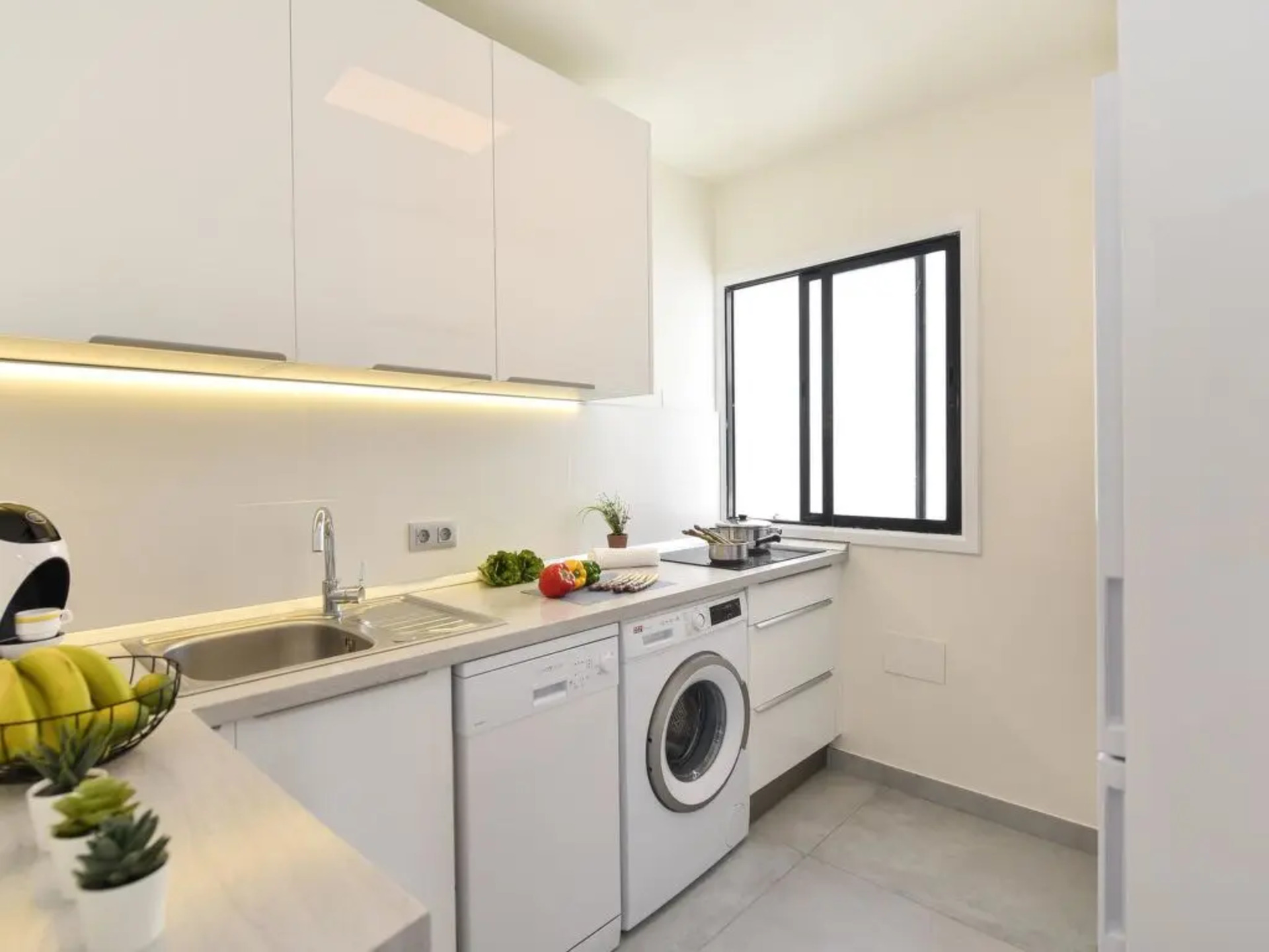 Kanarya Adaları'nda 4 Yatak Odalı Villa, 1077