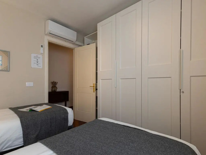 Kanarya Adaları'nda 4 Yatak Odalı Villa, 1077