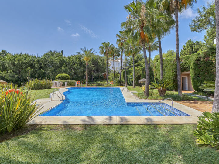 Huzurlu 3 Yatak Odalı Villa Vahası, 1127, Artola, Spain