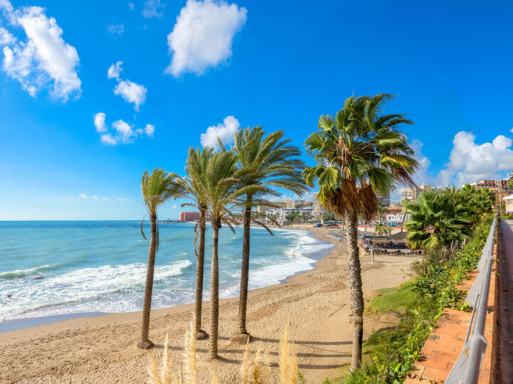 Büyüleyici Costa del Sol Sığınağı, 1136