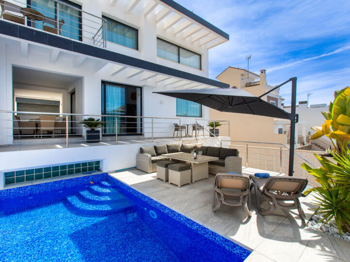 Muhteşem 4 Yatak Odalı Okyanus Manzaralı Villa, 1151, Nerja, Spain