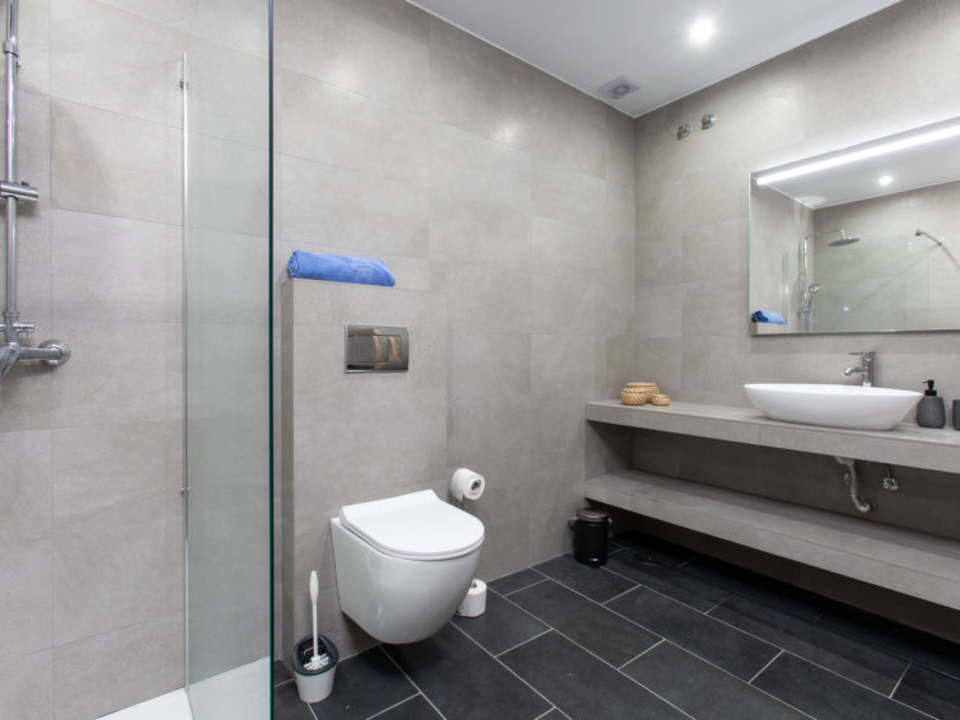 Bathroom / Wellness