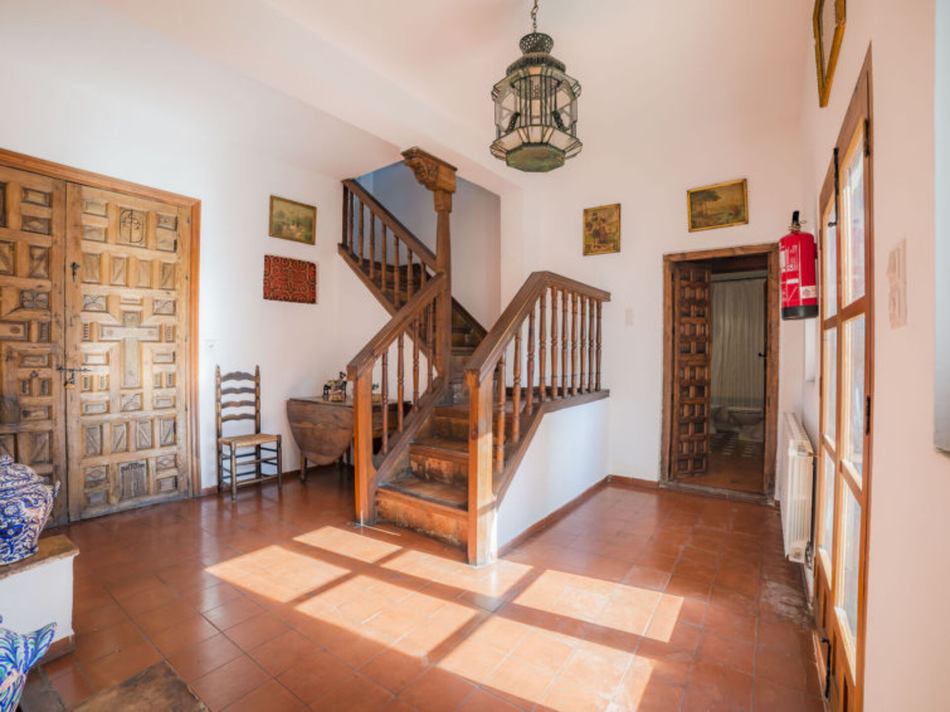 Endülüs'te Lüks 4 Yatak Odalı Villa, 1007