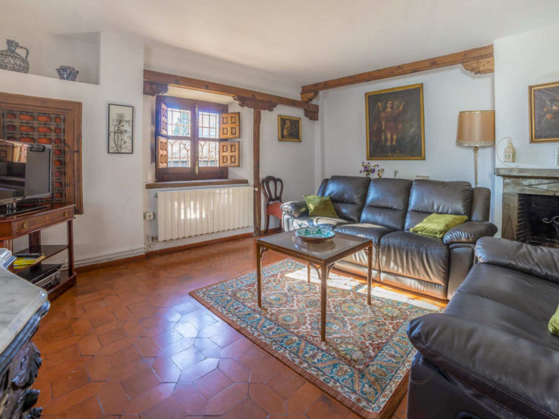 Endülüs'te Lüks 4 Yatak Odalı Villa, 1007