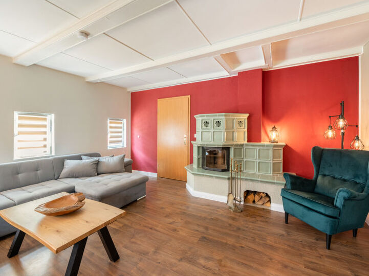 Şık 5 Yatak Odalı Villa Satılık, 1013, Oybin, Germany