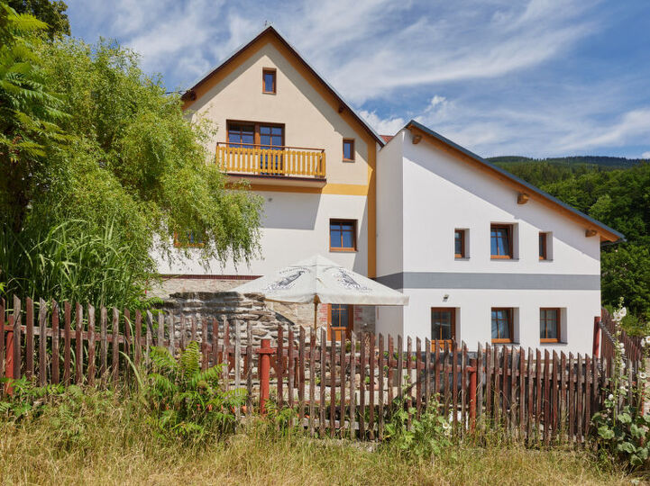 **Královéhradecký Kraj'da 7 Yataklı Cennet**,1022, Černý Důl, Czech Republic