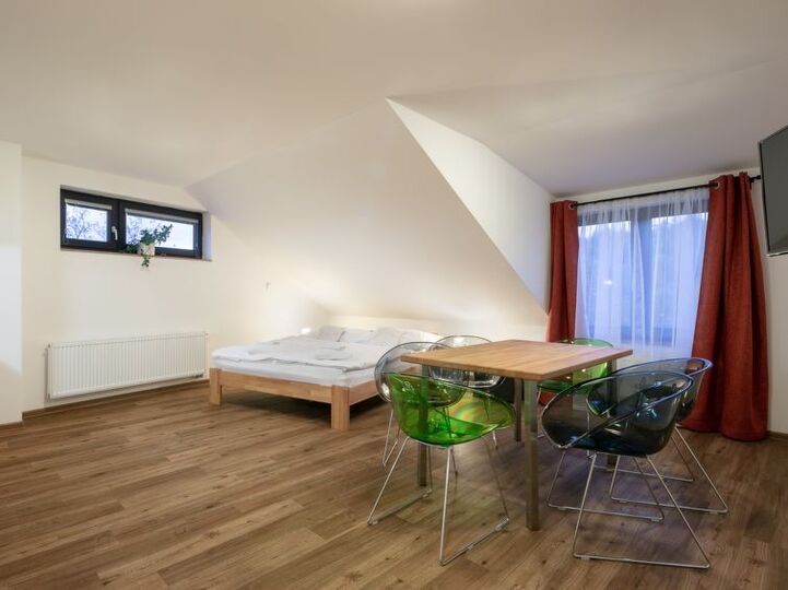 Královéhradecký kraj,1027'de Huzurlu 1BR Ev, Královéhradecký kraj, Czech Republic