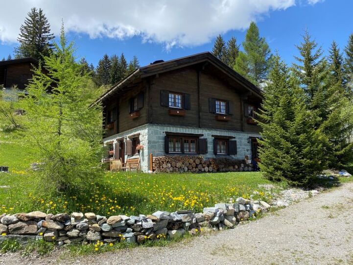 Şık Bir Şekilde Rahatlayın: 4 Yatak Odalı Dağ Evi Kaçamağı, 1109, Parsonz, Switzerland