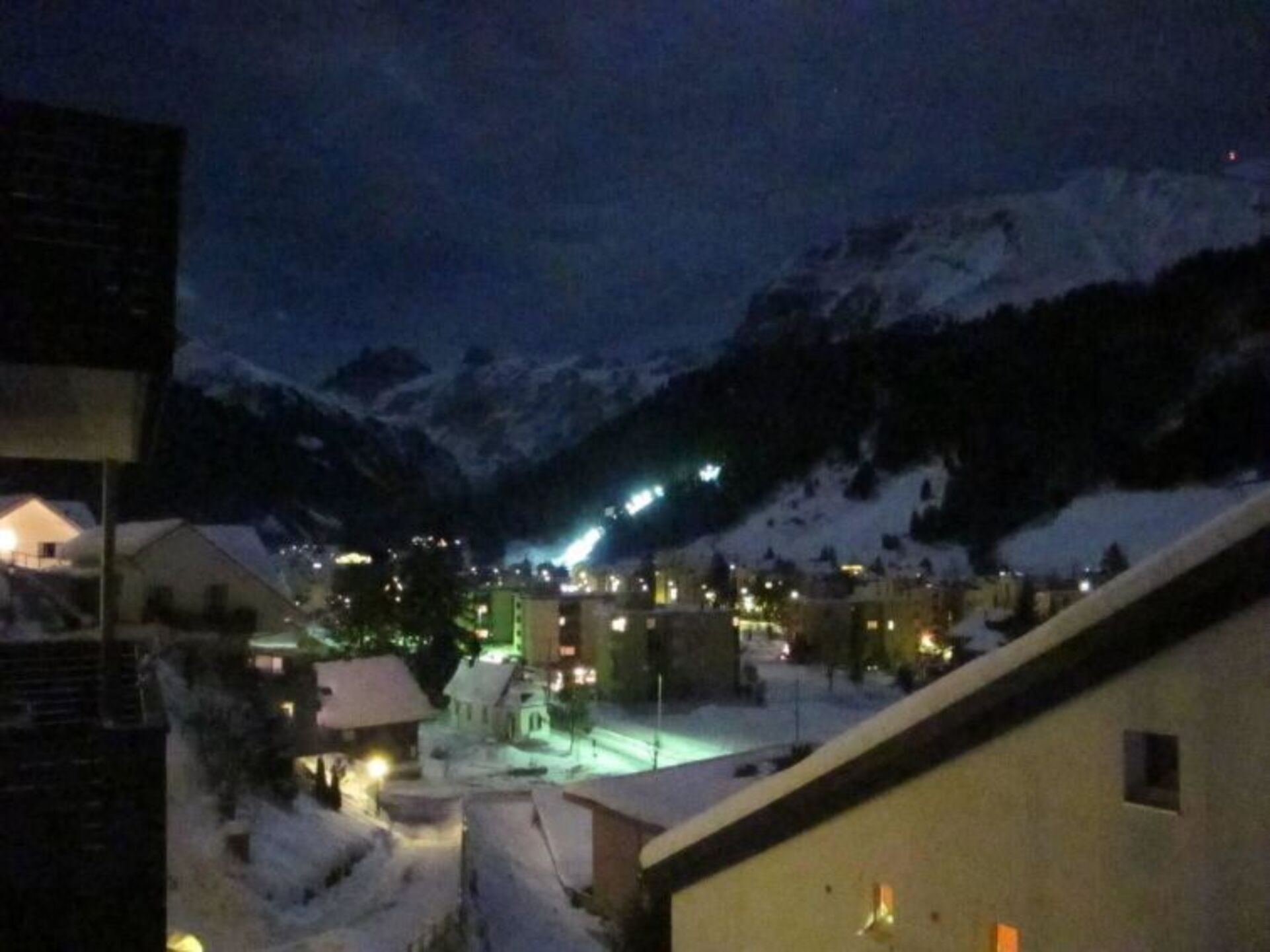 Obwalden'de Zarif Vaha, 1003