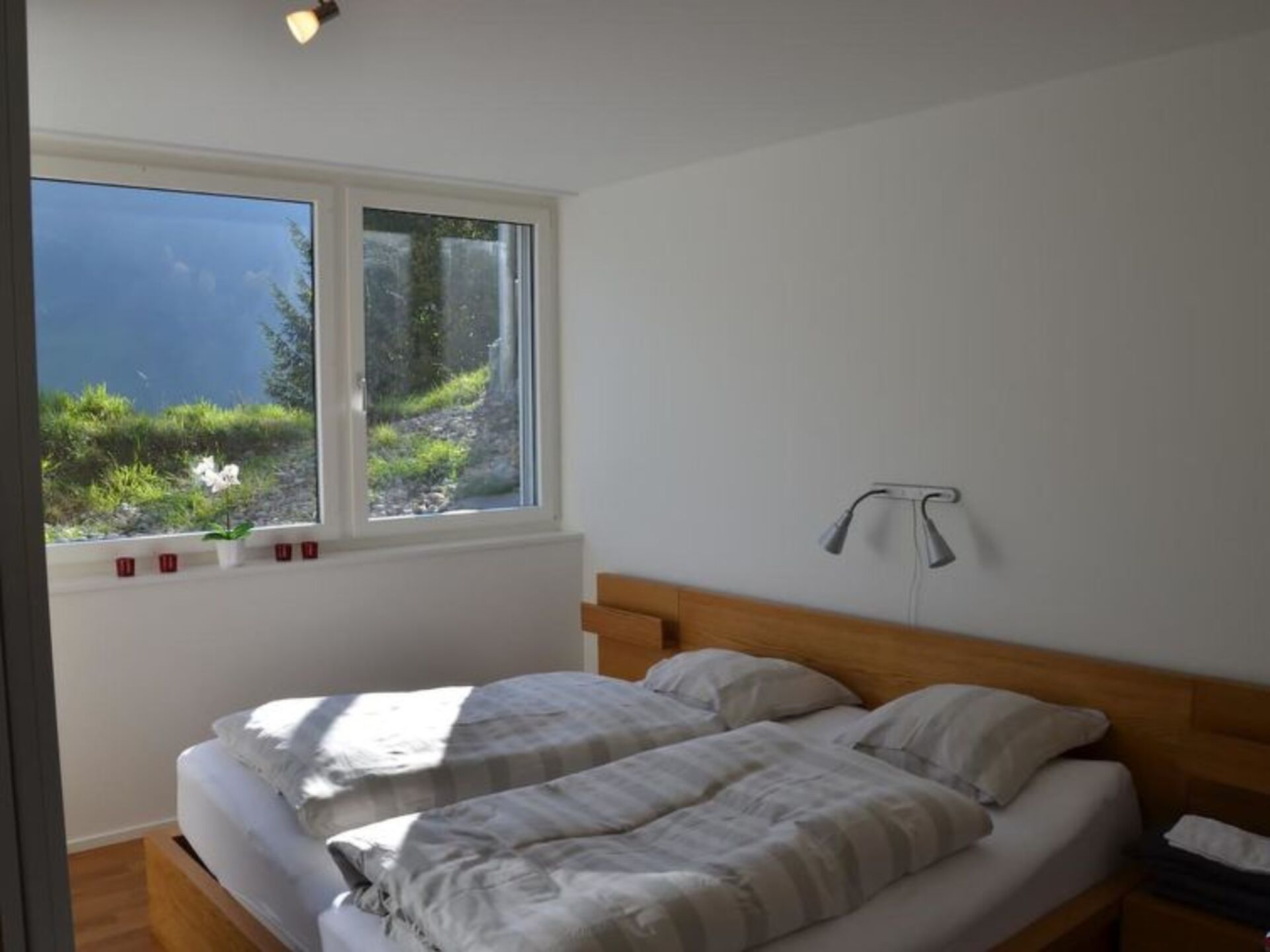 Obwalden'de Zarif Vaha, 1003