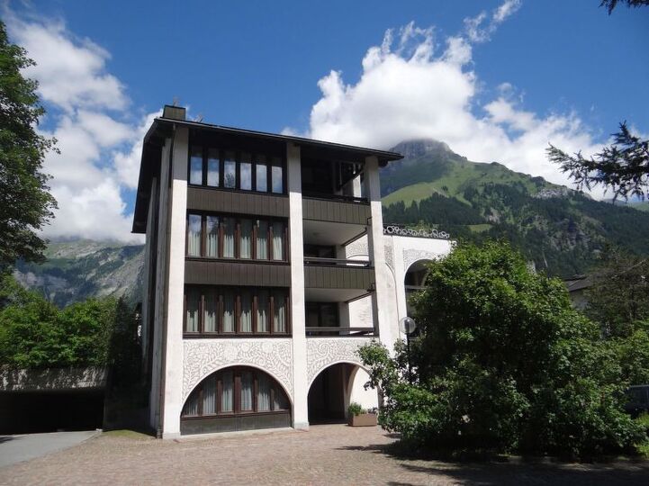 Obwalden'deki Sakin Cennet, 1004