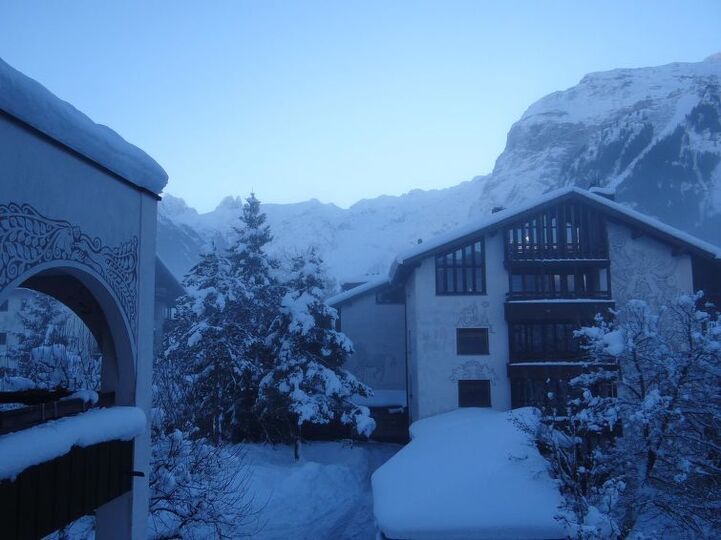 Obwalden'deki Sakin Cennet, 1004