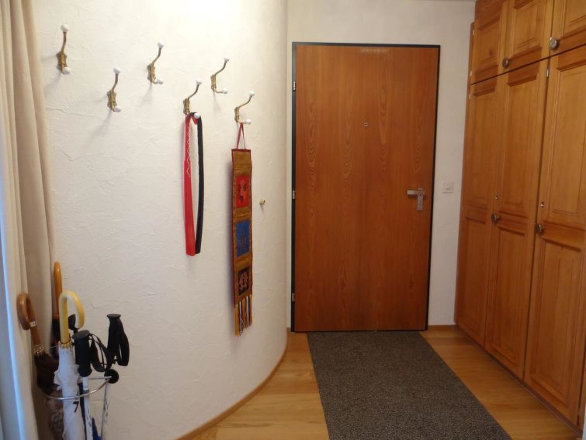 Obwalden'deki Sakin Cennet, 1004