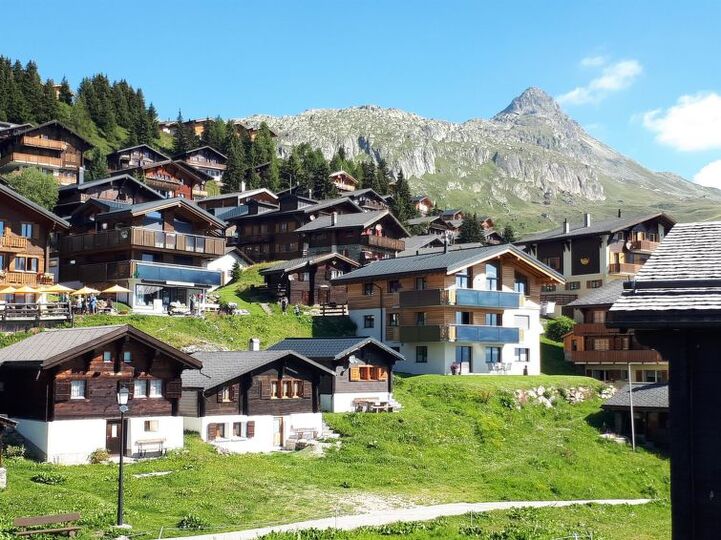 Valais'in Manzaralı Bölgesinde Rahat 3 Yatak Odalı Mücevher, 1359, Bettmeralp, Switzerland