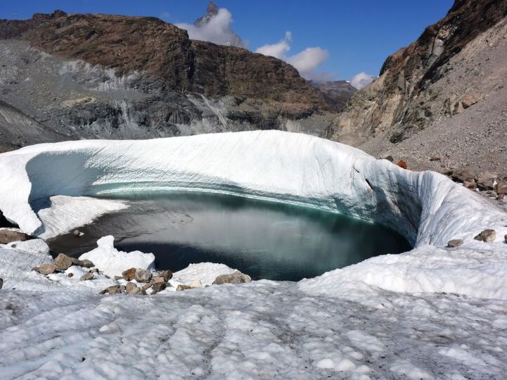 Valais Villa'da Rustik Zarafet, 1363