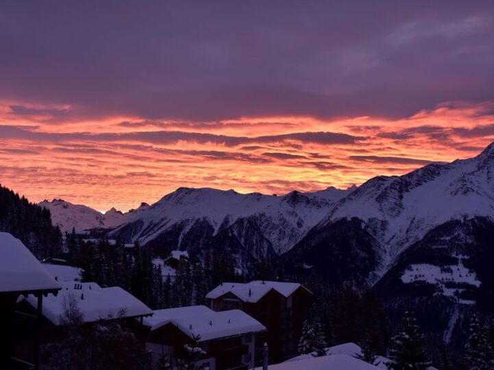Valais Villa'da Rustik Zarafet, 1363
