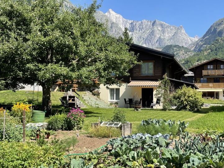 Valais'de Sakin Dağ Kaçamağı, 1364, Fiesch, Switzerland