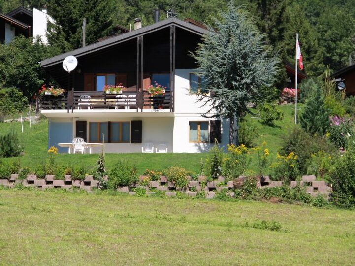 Dağ Büyüsü: Valais'te Zarif 3 Yatak Odalı Villa, 1365, Fiesch, Switzerland